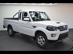 2025 Mahindra Pik Up